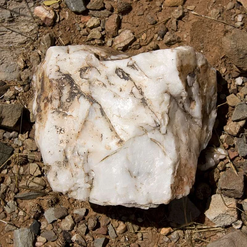 Milky Quartz – Nature’s White Wonder